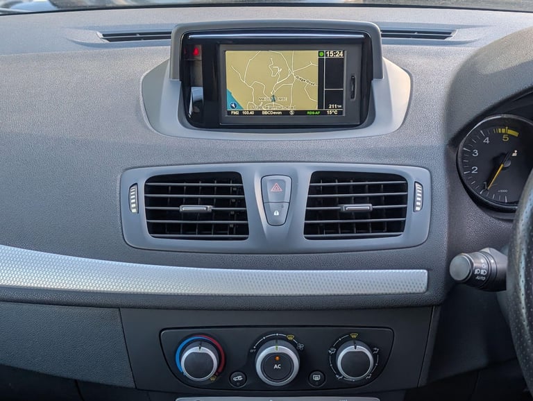 2013 Renault Megane 1.5 dCi Dynamique TomTom Euro 5 3dr COUPE Diesel Manual