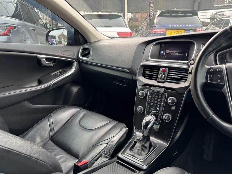 2018 Volvo V40 2.0 D2 Momentum Nav Plus Auto Euro 6 (s/s) 5dr Hatchback Diesel Automatic