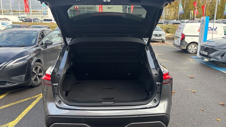 2022 Nissan Qashqai 1.3 DiG-T MH Tekna 5dr Petrol Hatchback Hatchback Petrol Manual