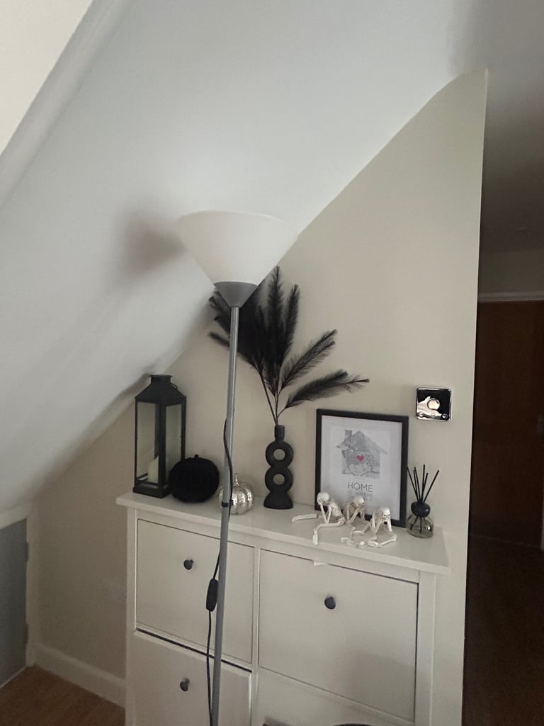 Tall standing lamp 