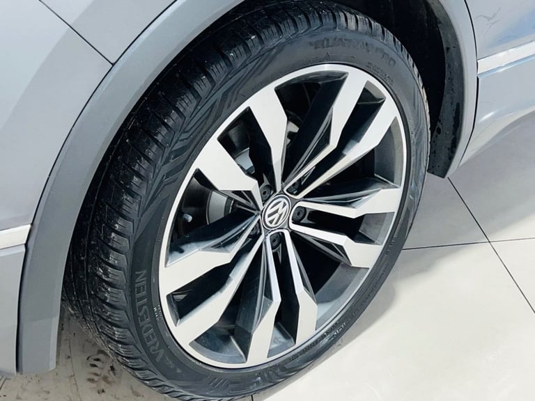 2017 Volkswagen Tiguan 2.0 TDi 150 4Motion R-Line 5dr DSG ESTATE DIESEL Automatic