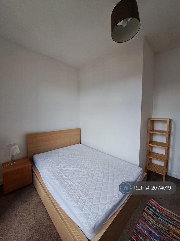 1 bedroom flat in Budhill Avenue, Glasgow, G32 (1 bed) (#2674619)