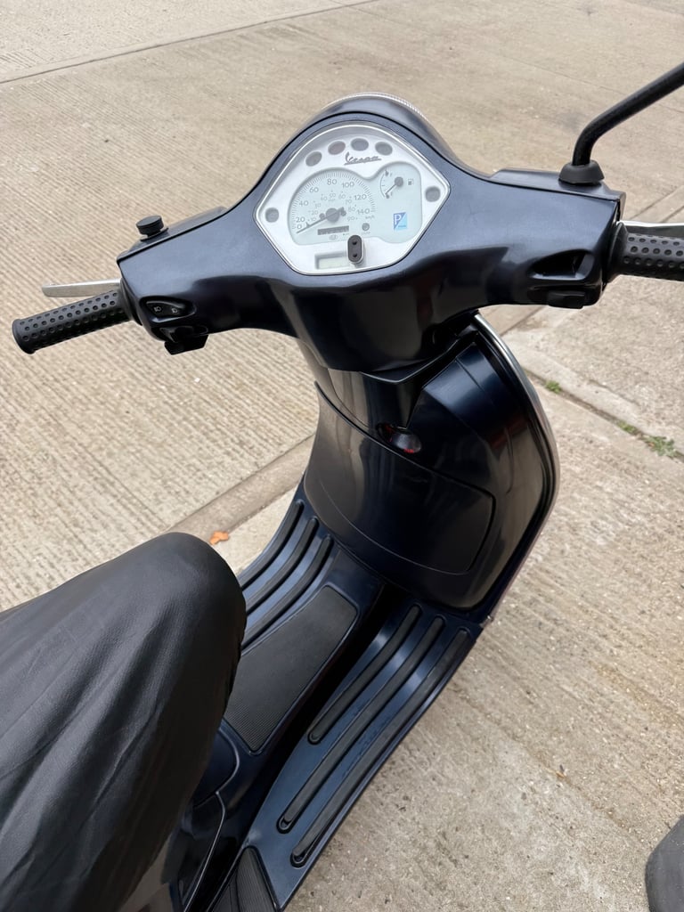 2006 piaggio vespa LX 125 MOT July 2026 no advisories !