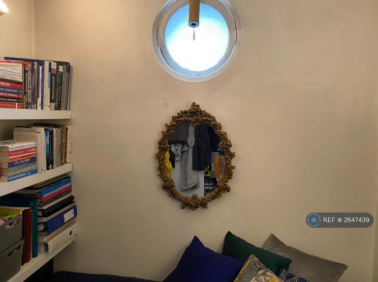 1 bedroom in Albany Mews, London, SE5 (#2647439)