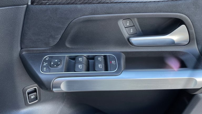 2025 Mercedes-Benz GLB GLB 200 AMG Line Premium 5dr 7G-Tronic ESTATE PETROL Automatic