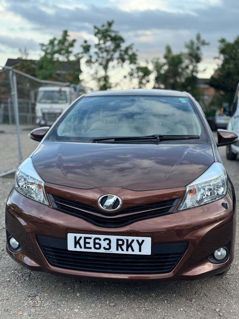 Toyota Yaris, 2014, 1320 (cc)