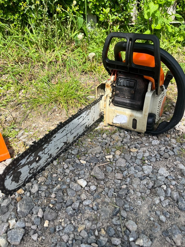 Stihl 018 petrol chainsaw good working order