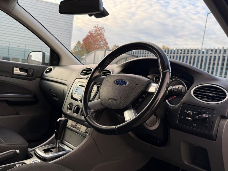 2010 Ford Focus 1.6 Titanium 5dr Auto HATCHBACK PETROL Automatic