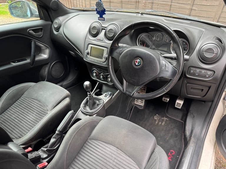 Alfa Romeo, MITO, Hatchback, 2014, Manual, 875 (cc), 3 doors
