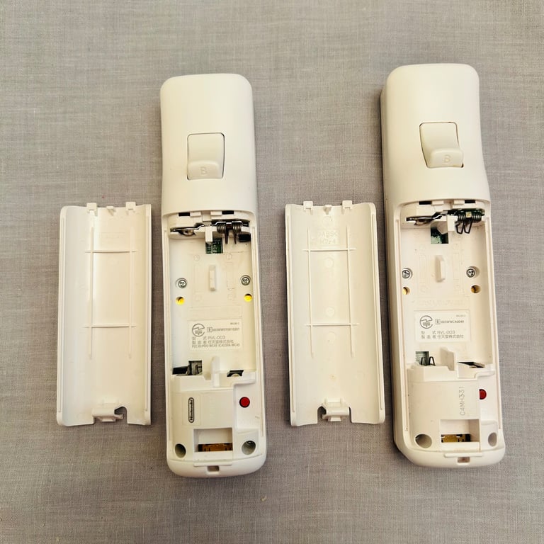 Nintendo Wii Remote Controllers-Untested/Not Working-Clean Condition-Spares/Repair.