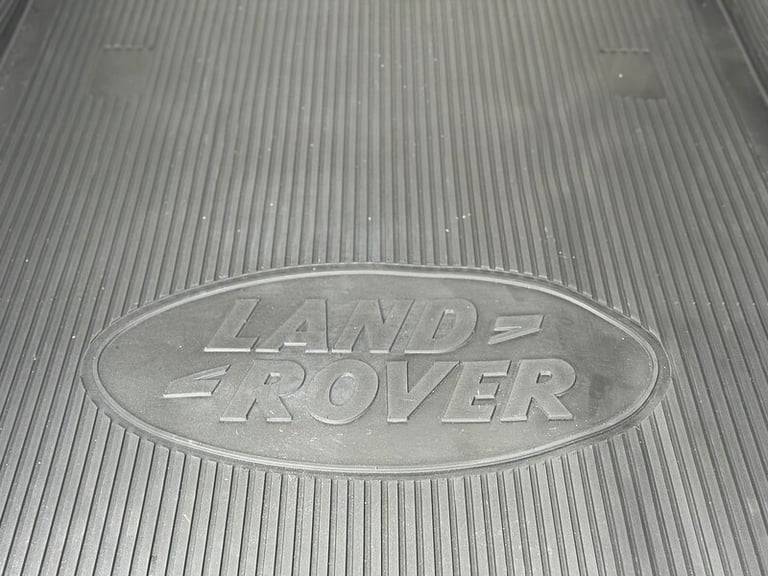 2010 Land Rover Defender Hard Top TDCi PANEL VAN DIESEL Manual