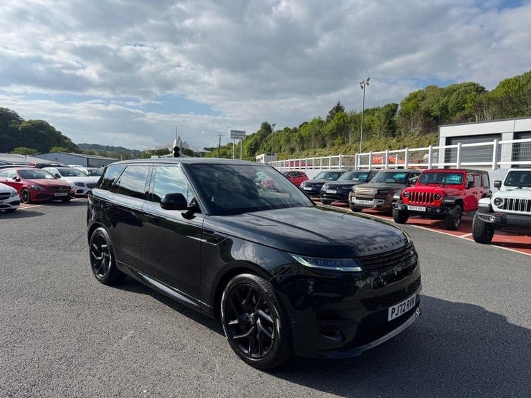 2022 72 RANGE ROVER SPORT 3.0 P440E DYNAMIC SE in Black, 22 inch, panoramic roof