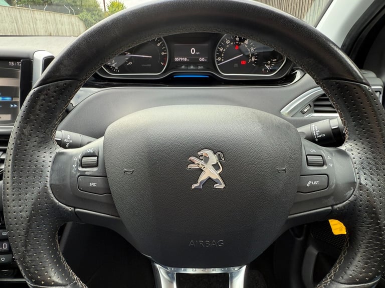 2013 Peugeot 208 1.2 VTi Allure 3dr HATCHBACK Petrol Manual