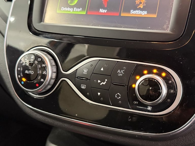 2018 Renault Captur 0.9 TCe ENERGY Iconic SUV 5dr Petrol Manual Euro 6 (s/s) (90 ps) HATCHBACK Pe...