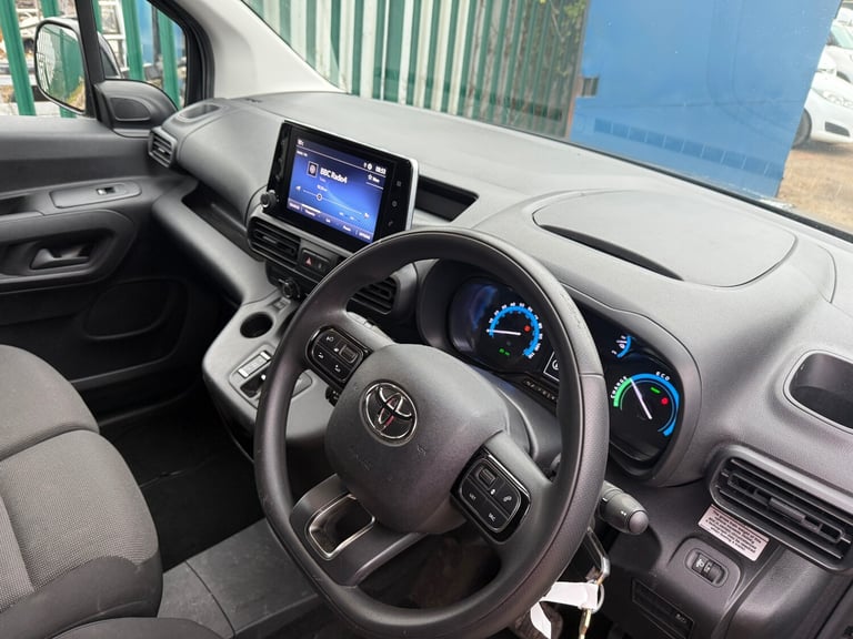 22 TOYOTA PROACE CITY ICON 50KWH AUTO APPLE CAR PLAY LWB ELECTRIC APPLE 