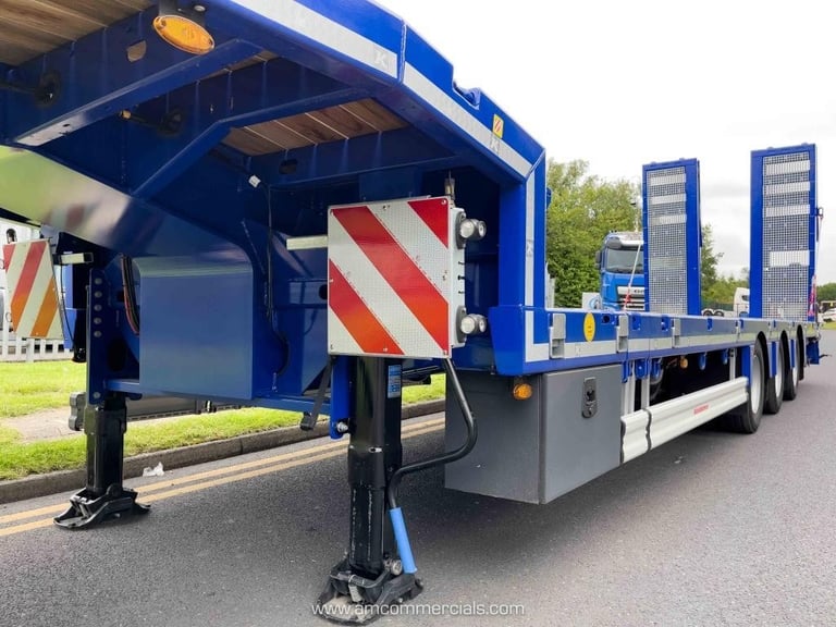 KASSBOHRER 3 AXLE EXTENDABLE LOW LOADER 52,800KG 