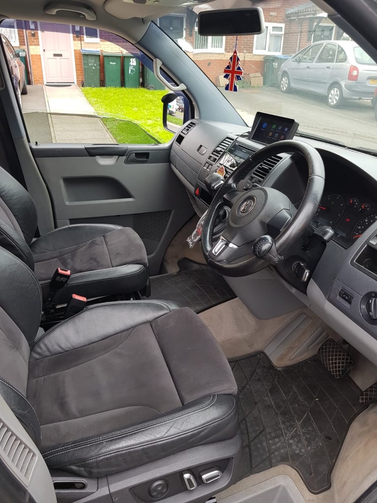 Volkswagen, TRANSPORTER SHUTTLE, Minibus, 2004, Automatic, 2460 (cc)