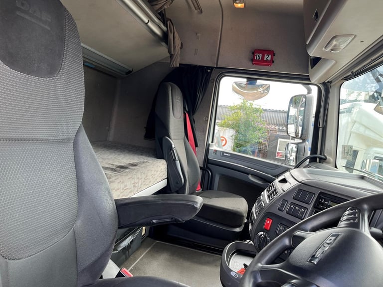 2015 65 DAF TRUCKS XF 460 6x2 Tractor Unit