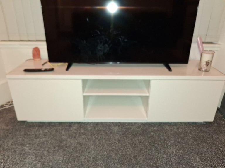 Tv unit