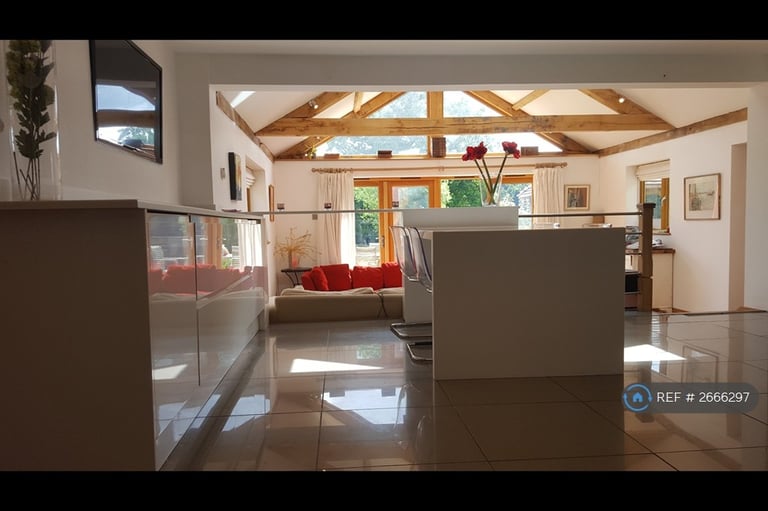 3 bedroom house in Prestwick Lane, Chiddingfold, Godalming, GU8 (3 bed) (#2666297)