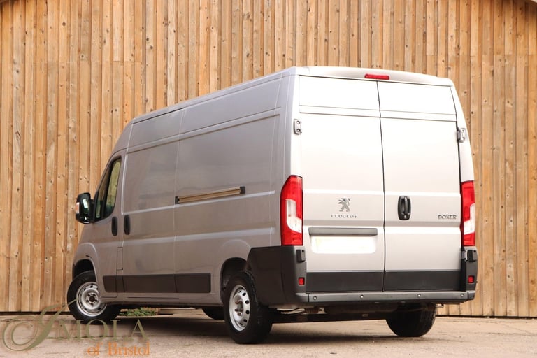 2020 Peugeot Boxer 2.2 BlueHDi 335 Professional L3 H2 Euro 6 (s/s) 5dr PANEL VAN Diesel Manual