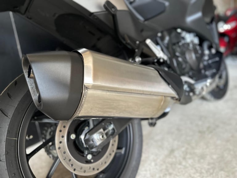 STUNNING LOW MILEAGE 2022/22 HONDA NT1100 MOTORCYCLE 