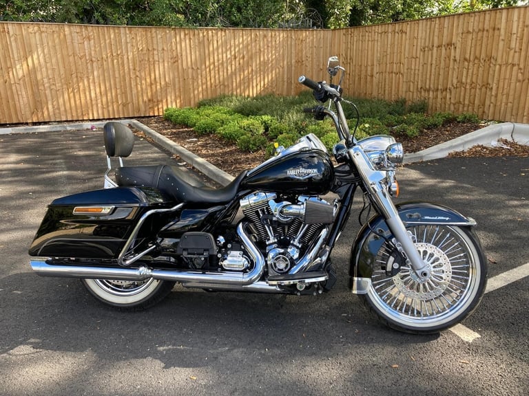 image for 2016 Harley-Davidson FLHR ROAD KING ABS 103ci (BEST SPEC & CLEANEST 2016 AVL !! 