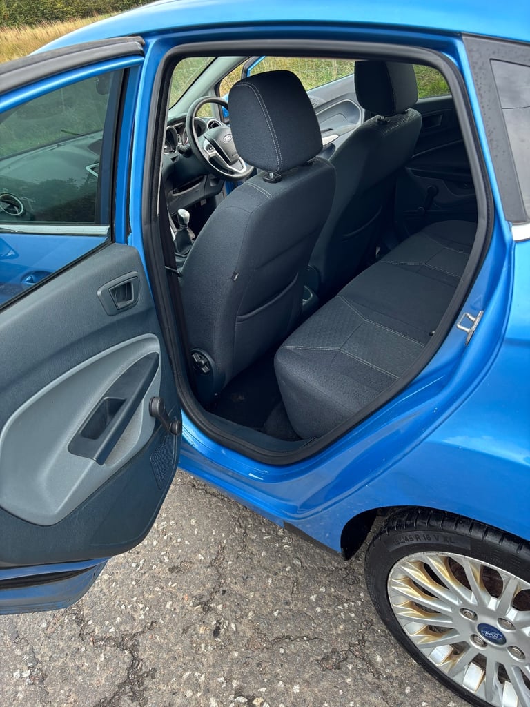 Ford, FIESTA, Hatchback, 2011, Manual, 1596 (cc), 5 doors