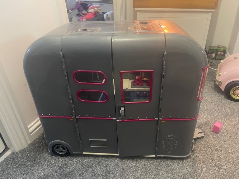 Our generation horse trailer for American dolls