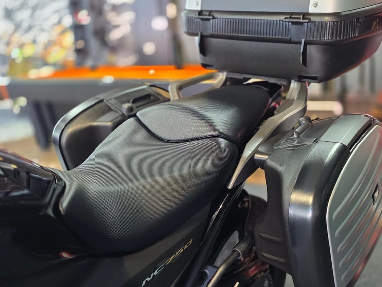 2015 HONDA NC 750 XD-E DCT HONDA LUGGAGE 8,900 MILE'S 