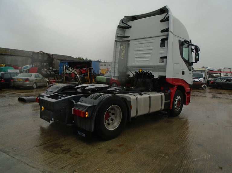 2009 Iveco Stralis 450 4x2. Manual 2F 16 Speed. LEFT HAND DRIVE