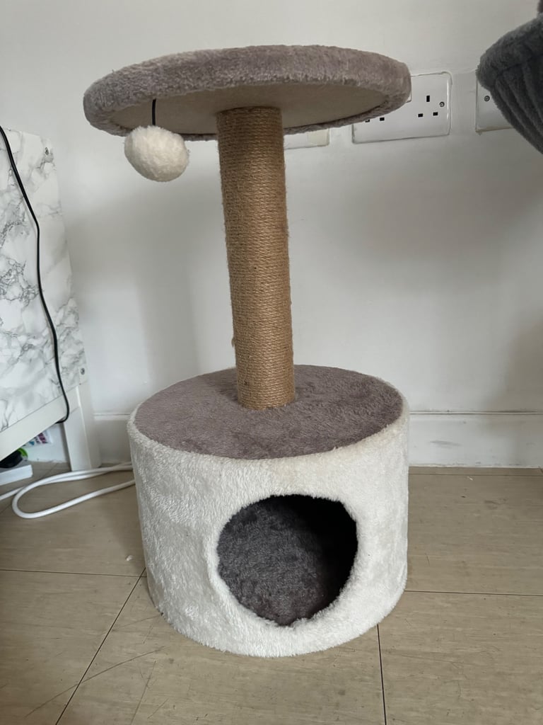 Small Cat tree 