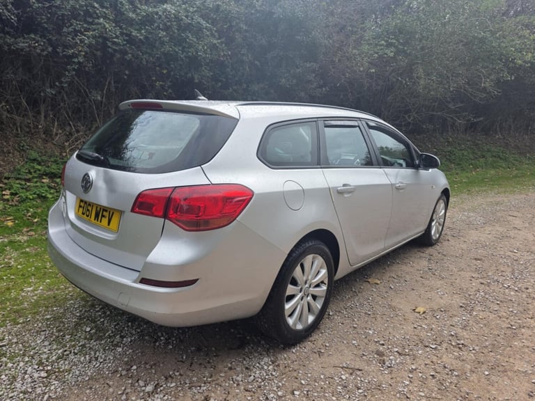 2012 Vauxhall Astra 1.3 CDTi 16V ecoFLEX Exclusiv 5dr ESTATE Diesel Manual