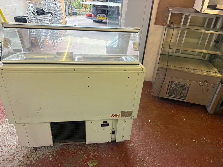 Commercial fridge 