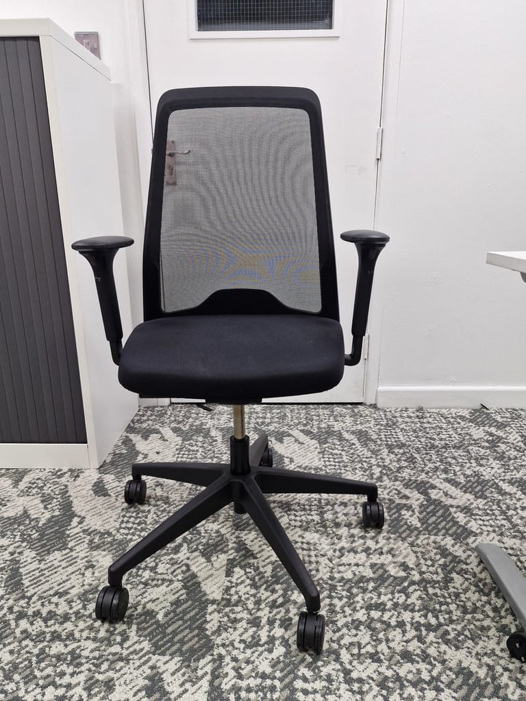 image for Refurbished Interstuhl EVERYis1 EV251 – Black Fabric 3d arms (97 available)