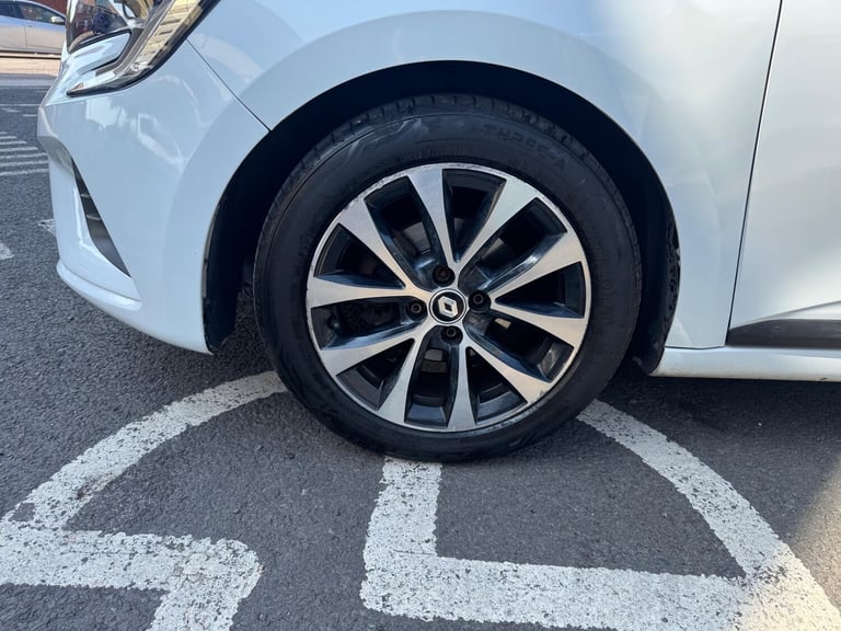 2021 Renault Clio 1.0 TCe 90 Iconic 5dr HATCHBACK Petrol Manual