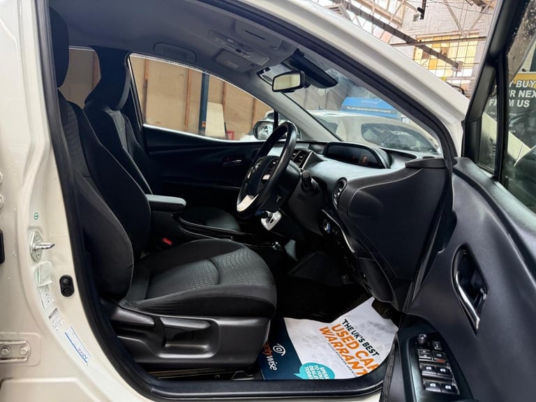 TOYOTA PRIUS 1.8 VVT-h Business Edition 1970