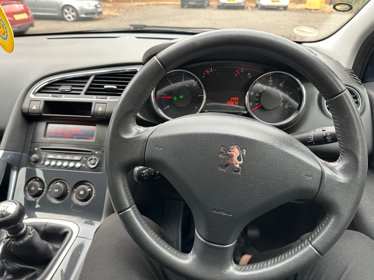 Peugeot, 3008, Hatchback, 2013, Manual, 1560 (cc), 5 doors