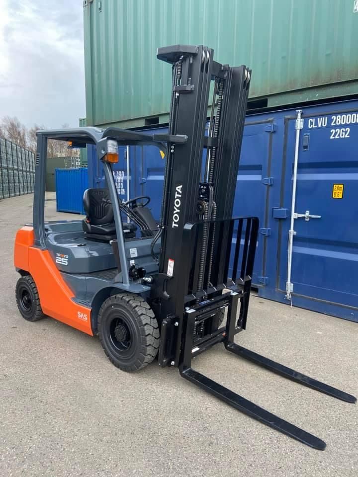 Flexible Storage - Container Self-Storage, secure lock ups in Grays, Essex