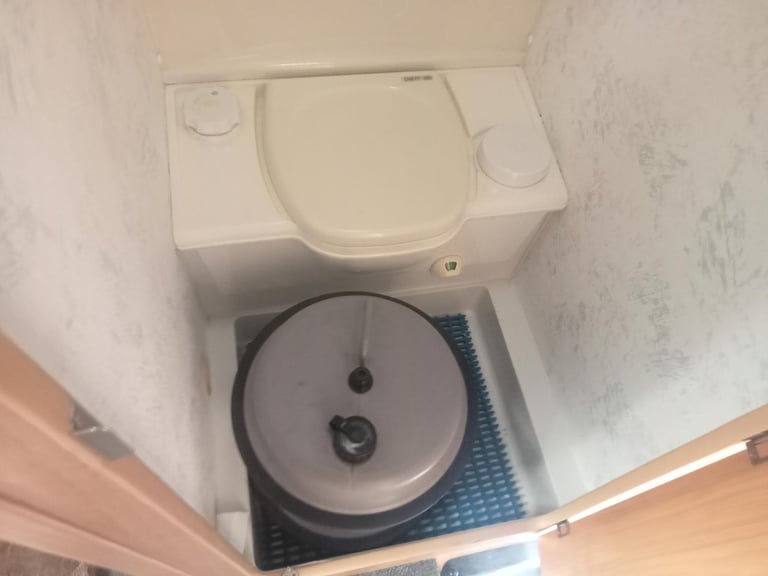 AUTOCRUISE VISTA (STUMPY) 2 BERTH 