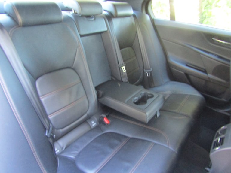  JAGUAR XE 2.0d Prestige AUTOMATIC - 1 OWNER - FSH - £35 TAX - ULEZ COMPLIANT