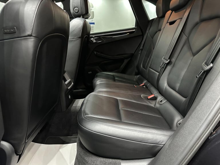 2015 Porsche Macan 2.0T SUV 5dr Petrol PDK 4WD Euro 6 (s/s) (237 ps) ESTATE Petrol Automatic
