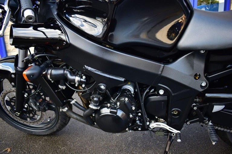 2004 04 TRIUMPH SPEED FOUR 599CC