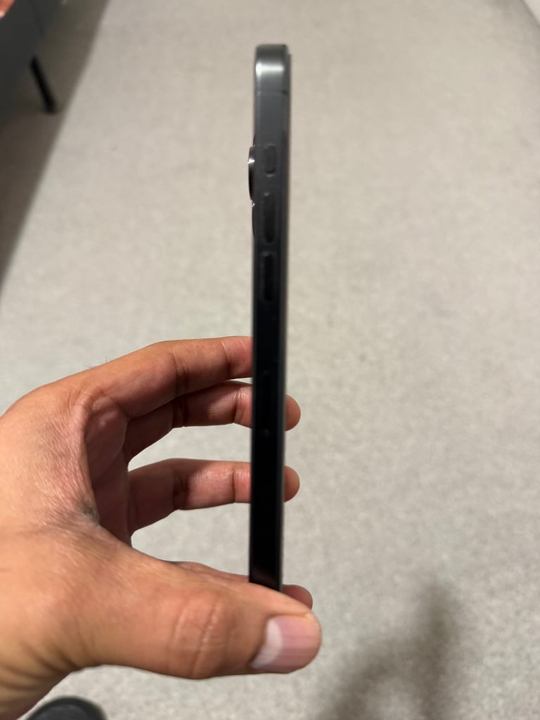 image for iPhone 15 Pro Max 256GB – Black Titanium, Very Good Condition, with box – £600
