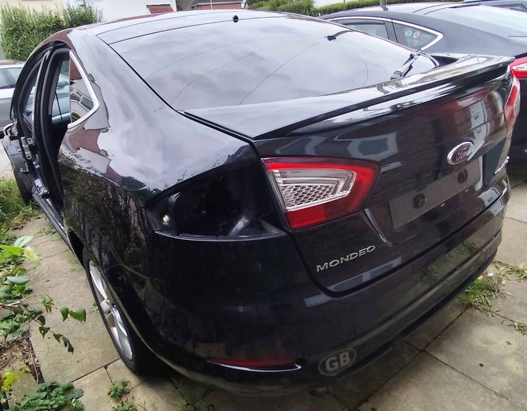 BREAKING  Ford Mondeo Titanium Business Edition Mk4 2.0 Diesel 2014 Black Panther G6 / 2 Keys