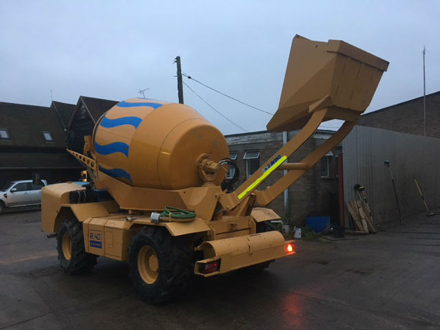 2012 Da'Vino R40 Self Loading 4cu Meter Concrete Mixer- 360deg Turntable