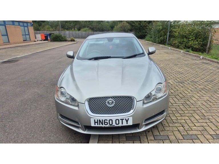2010 Jaguar XF d V6 Luxury Saloon Diesel Automatic