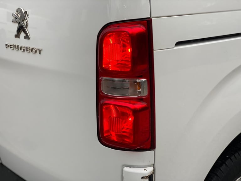 2019 Peugeot Expert 2.0 BlueHDi 1400 Professional Standard Panel Van MWB Euro 6 (s/s) 6dr PANEL V...