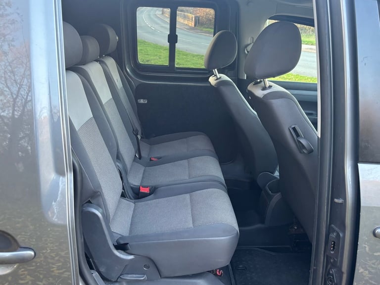 2013 Volkswagen Caddy Maxi 2.0 TDI 140PS Window Van*CREW CAB*TIMING BELT DONE*FULL SERVICE HISTOR...