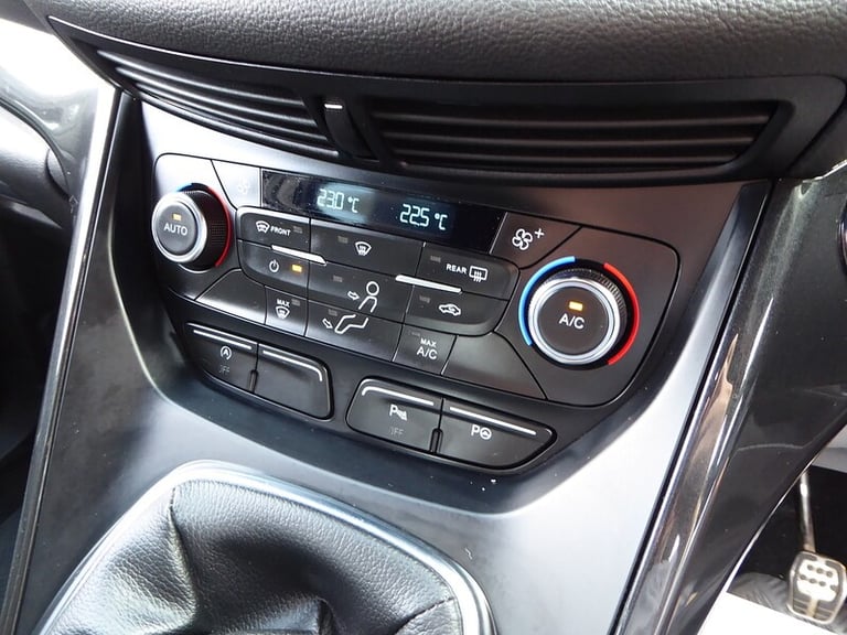 2017 Ford Kuga TDCi EcoBlue ST-Line SUV Diesel Manual